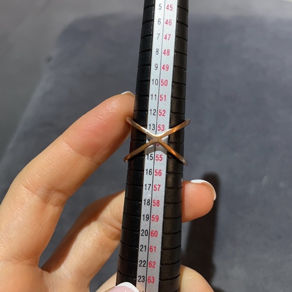 Beautiful ring - Picture 9 of 9